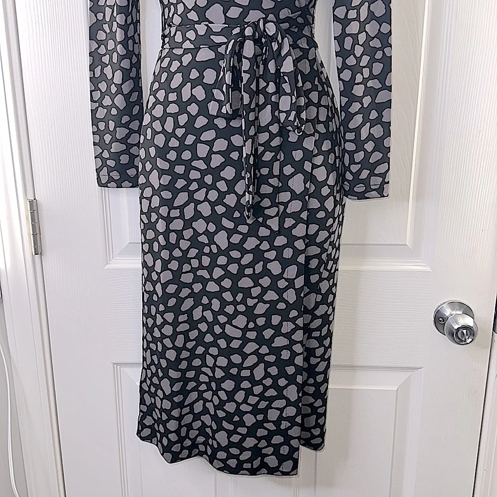🔥 🔥 🔥 ALERT. POA! NWT WRAP AROUND 👗. It just don’t get NO BETTER. Maxi fit! - Picture 9 of 12